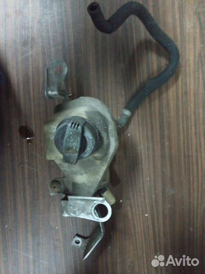 Бачок гур Audi a8 d3