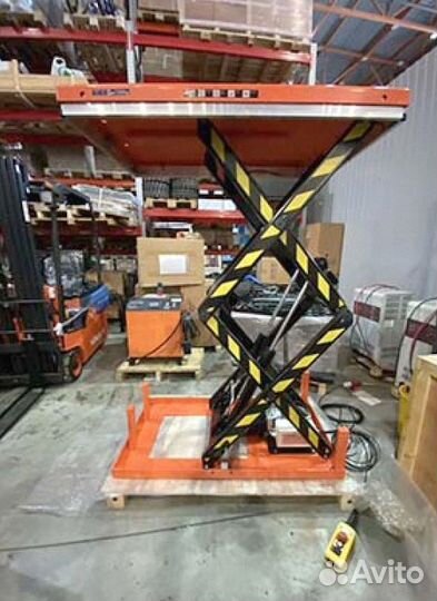 Подъемный стол YLF1001 1300x820 1000 кг