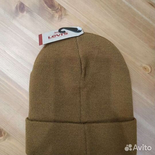 Новая Шапка мужская Levi's