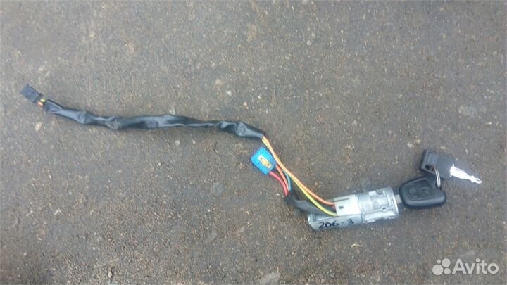 Замок зажигания на Пежо 206 2009 года
