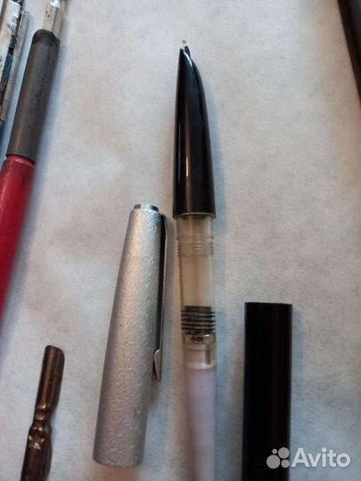 Ручки перьевые чернильные, кнопки СССР