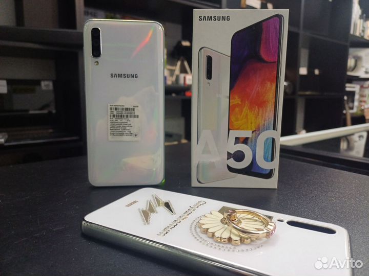 Samsung Galaxy A50, 4/64 ГБ