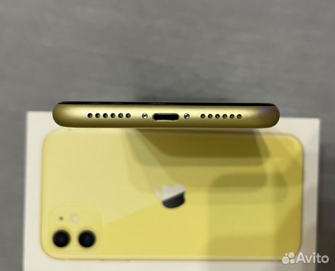 Смартфон Apple iPhone 11 64GB nanoSim/eSim