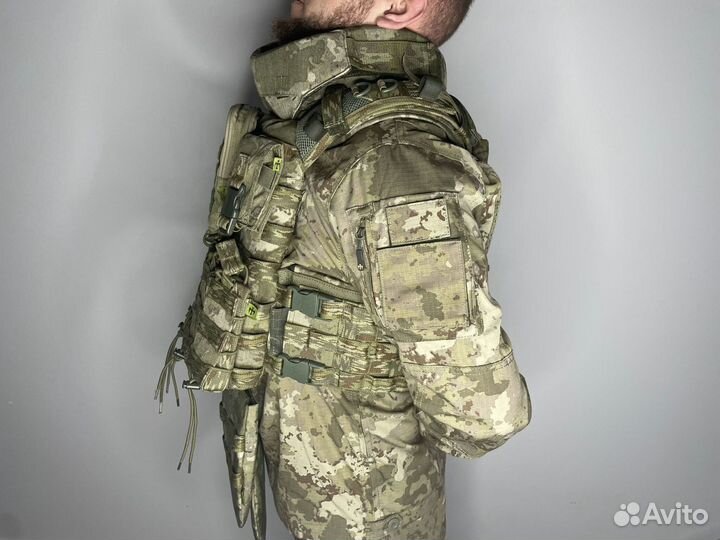 Плитник с модулями и подсумками