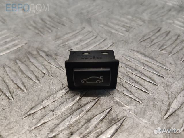 Кнопка багажника на BMW G30 s1136280