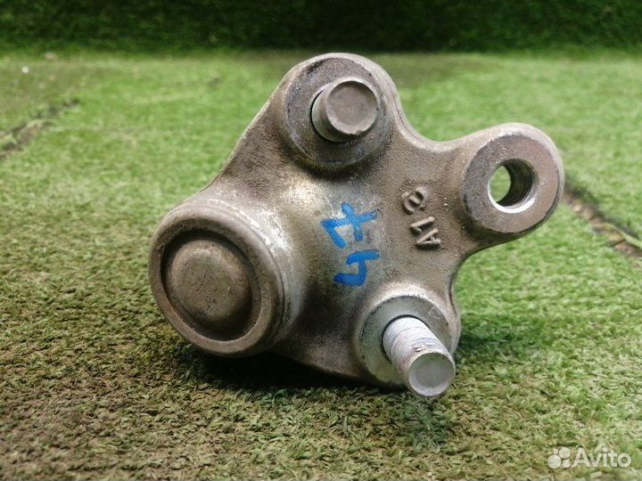 Шаровая опора передняя Toyota Corolla ZRE210 1ZR