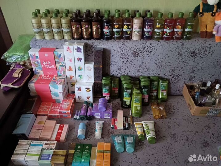 Завоз Наборы Ив Роше (молочко, гели, уход)