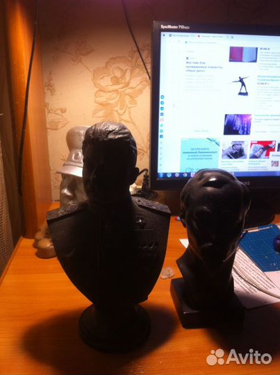 Бюст Сталина