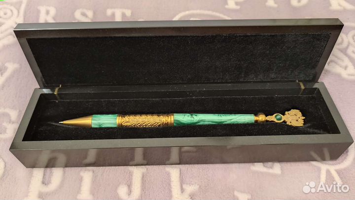 Ручка из малахита в футляре - новая