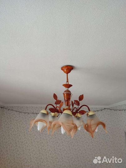 Люстры потолочные