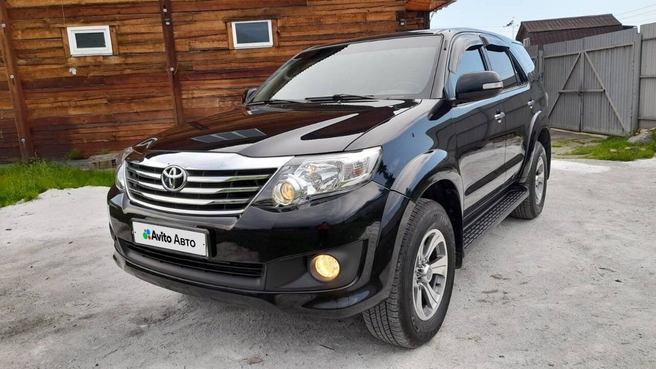 Toyota Fortuner: фото из отзыва