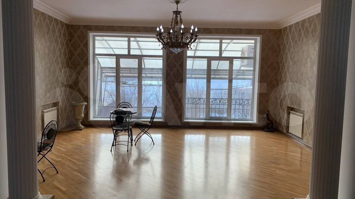 Дом 334 м² на участке 4 сот.