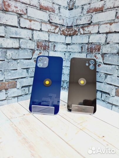 Заднее стекло iPhone 12 синяя