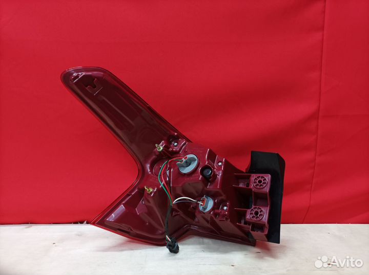 Фонарь правый внешний Hyundai Santa Fe 4 тм 2018