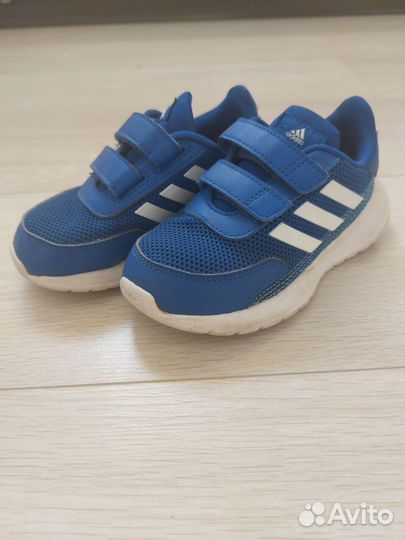 Кроссовки adidas оригинальные