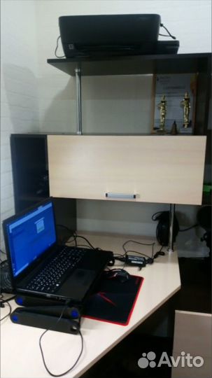 Компьютерный стол угловой с надстройкой