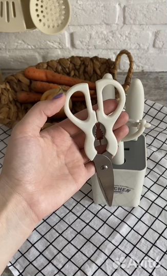 Новый набор кухонных принадлежностей новый