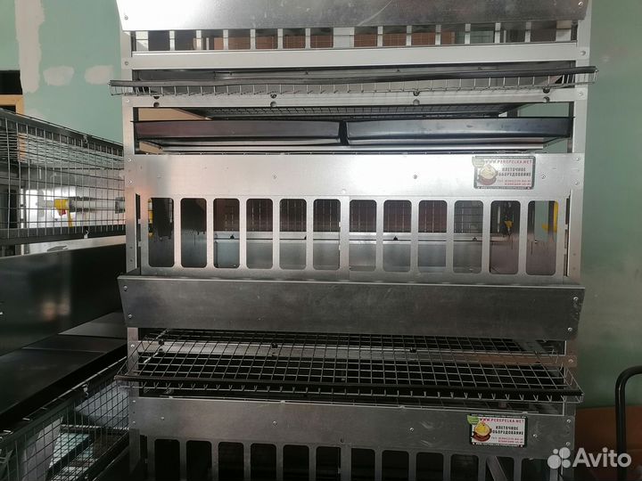 Клетка для кур несушек. Батарея из трех клеток