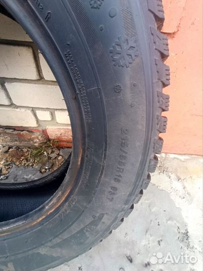 Kumho I'Zen KW22 215/65 R16