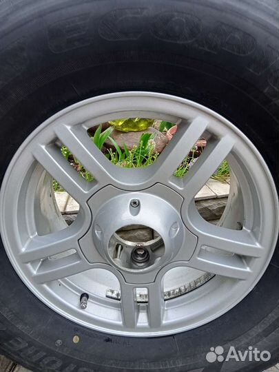 Bridgestone Ecopia EP850 275/70 R16