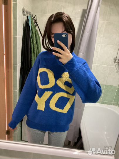 Свитер женский