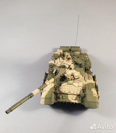 Танк Т-90 1/35 (собранный и окрашенный)