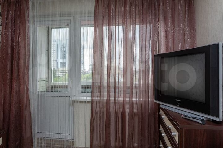 2-к. квартира, 50 м², 4/9 эт.