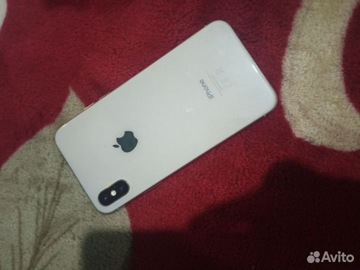 Телефон iPhone X/64gb