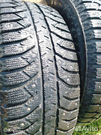 Bridgestone Ice Cruiser 7000 195/60 R15