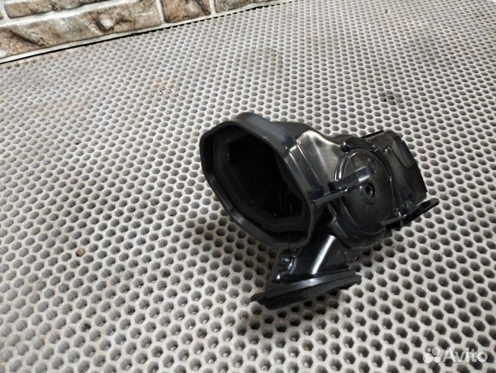 Дефлектор воздушный передний левый Mercedes-Benz