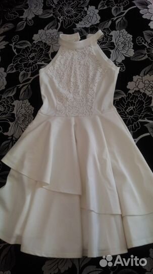 Продам белое элегантное платье