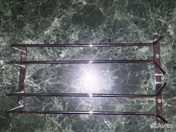 Подвесная полка под фужеры