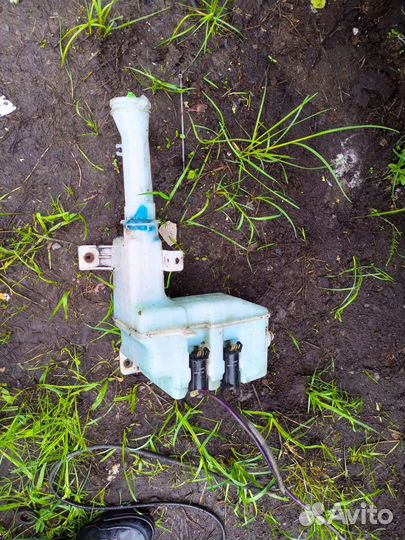 Mazda323 мазда бачок