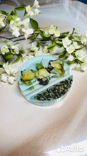 Подставка для телефона / кружки/ украшений