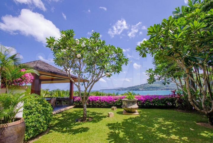 Дом 1513 м² на участке 1559 м² (Таиланд)