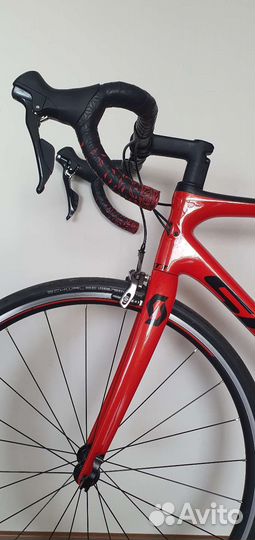 Шоссейный велосипед Scott Addict 30