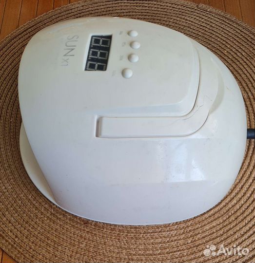 Лампа для сушки ногтей