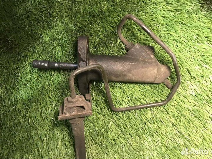 Рабочий цилиндр сцепления Bmw E34 2.5 1990