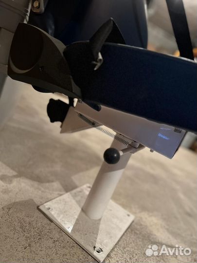 Сиденье поворотное откидное