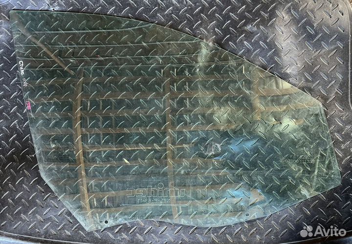 Стекло переднее правое Fiat Stilo