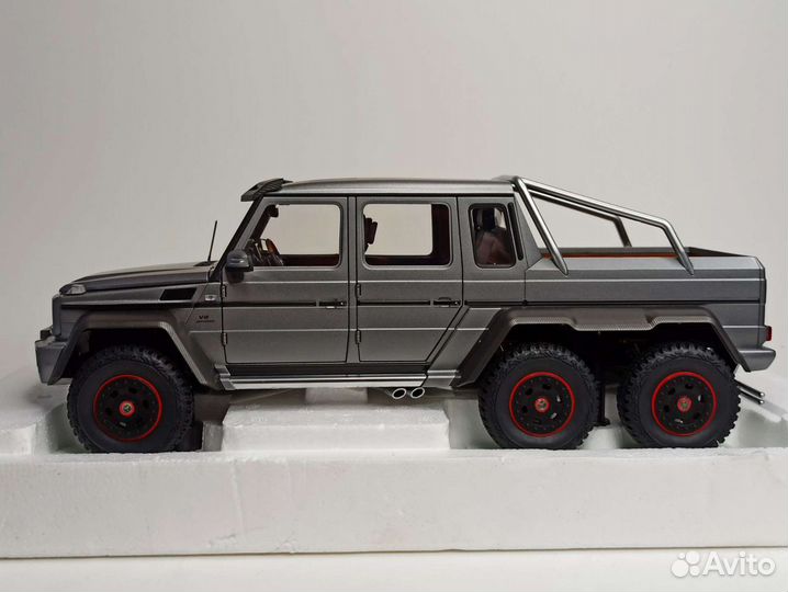 Mercedes G63 6x6 Platinum Magno Autoart 1:18