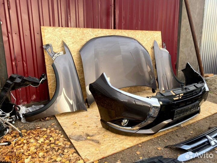 Передняя часть рестайлинг 3 Mитсубиси Aутлендеp 3