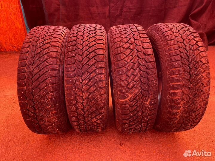 Gislaved Nord Frost 200 225/65 R17