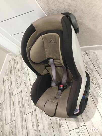 Автомобильное кресло