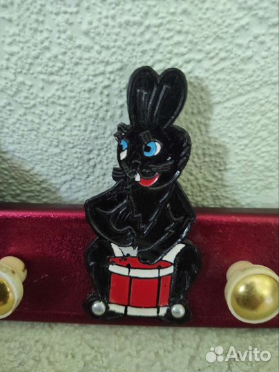 Вешалка настенная металлическая