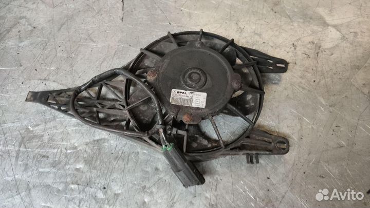 Вентилятор интеркулера Citroen C4 Picasso 2010