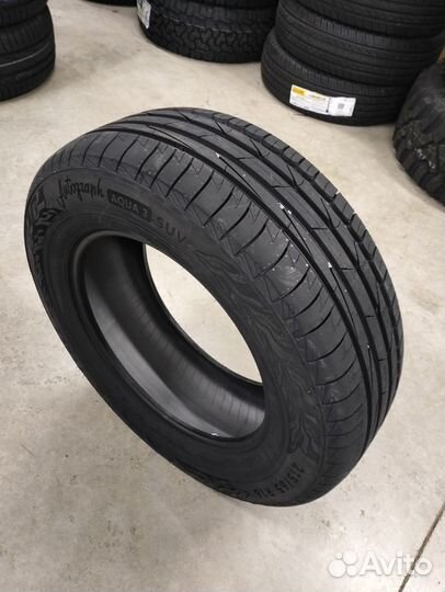 Nokian Tyres Hakka Blue 3 SUV 215/65 R16 102V