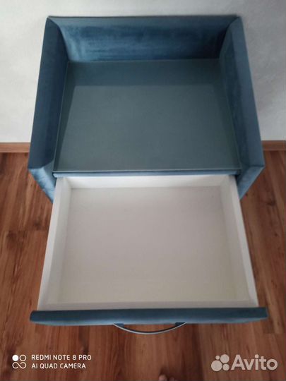 Прикроватная тумбочка