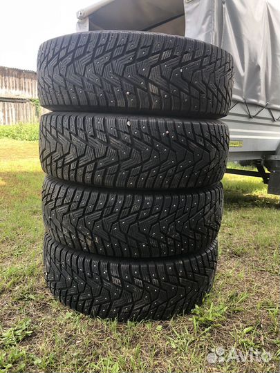 Hankook Winter I'Pike RS2 W429 21.5/65 R16