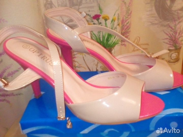 Босоножки женские